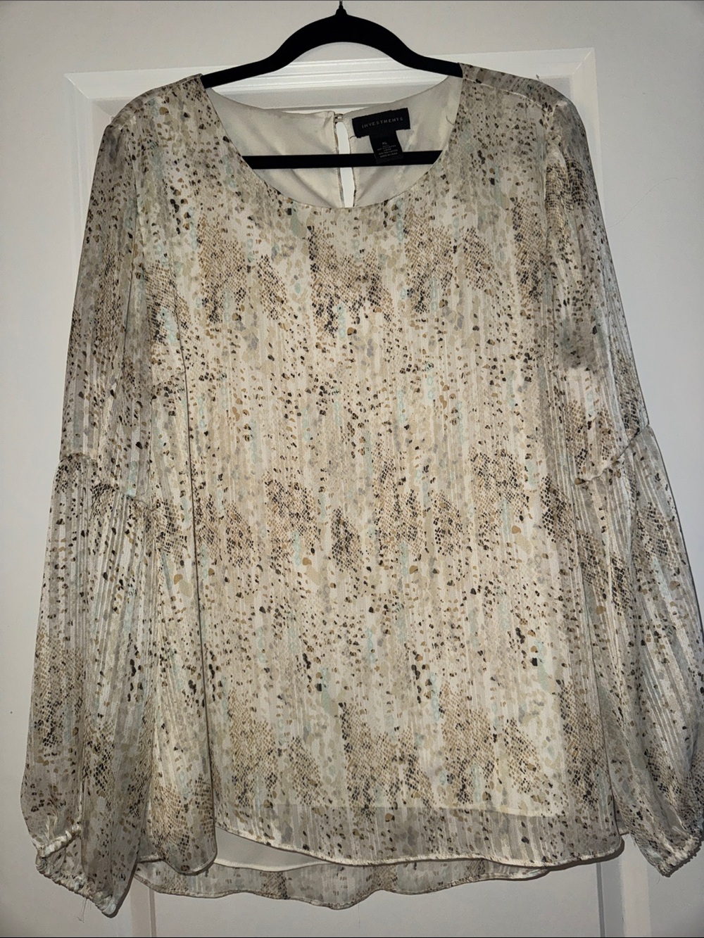 Investments Cream and Tan Printed Pleated Tunic Top Snake